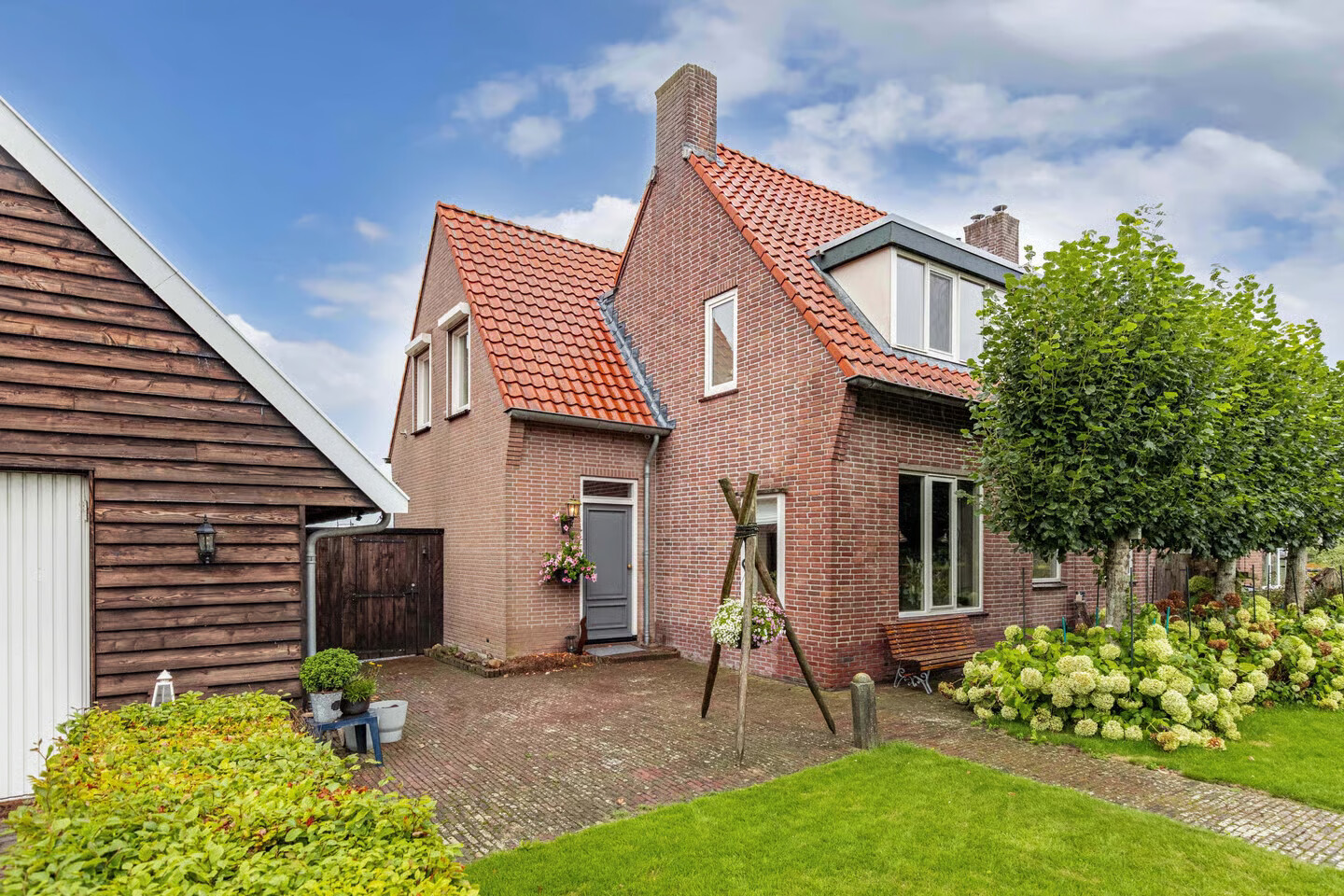 Twee-onder-één-kap te koop: Neushoornweg 32B, Kraggenburg