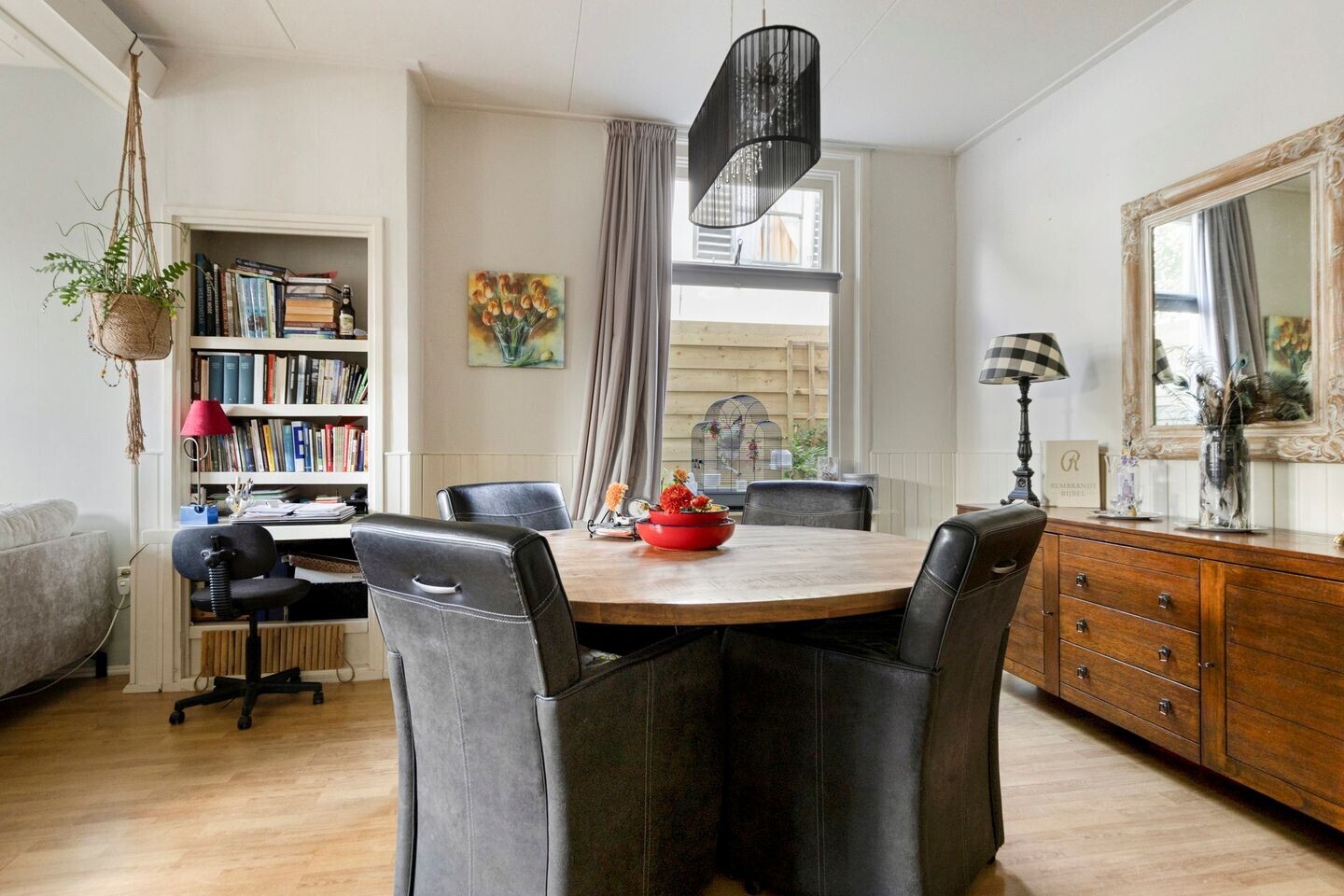 Twee-onder-één-kap te koop: Bisschopstraat 21, Vollenhove
