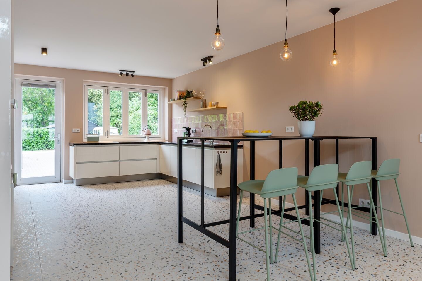 Tussenwoning te koop: Onnastraat 30, Steenwijk