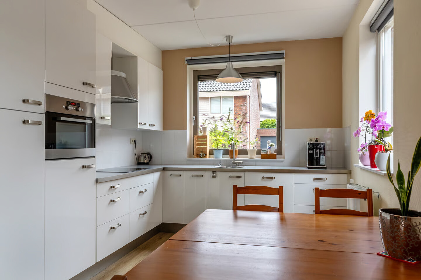 Hoekwoning te koop: Korporaal 17, Steenwijk