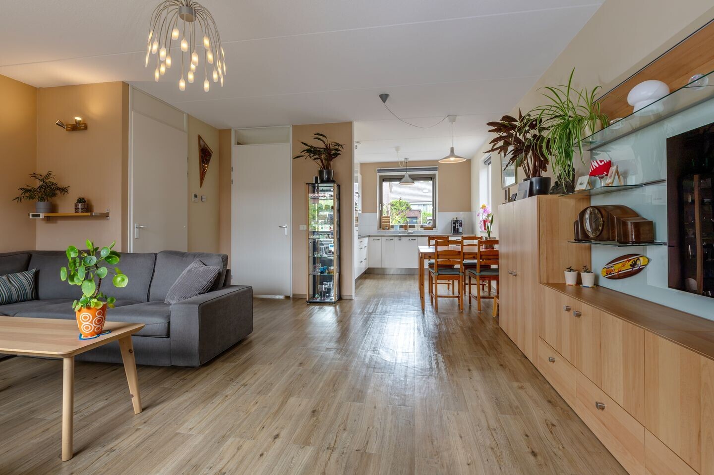 Hoekwoning te koop: Korporaal 17, Steenwijk