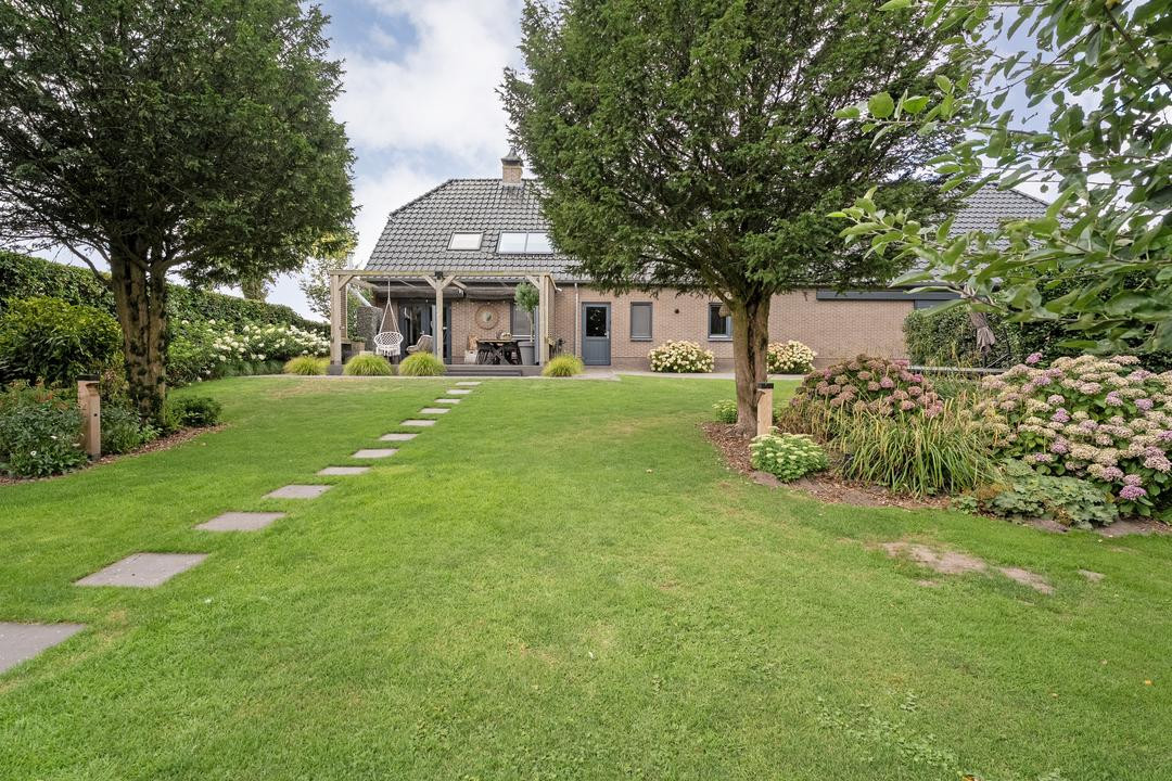 Vrijstaande woning te koop: Baarlo 2, Baarlo