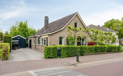 Dorpsstraat 10