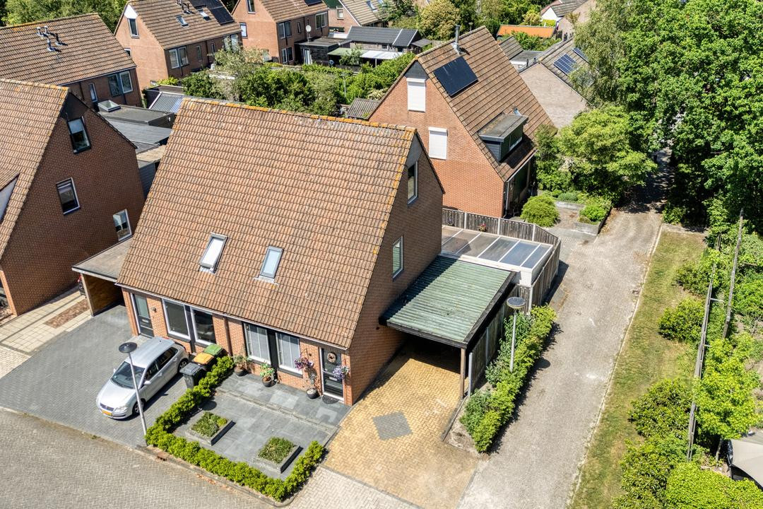 Twee-onder-één-kap te koop: Koorncamp 7, Vledder