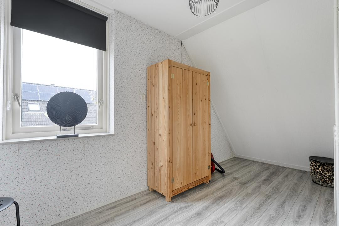 Twee-onder-één-kap te koop: Koorncamp 7, Vledder