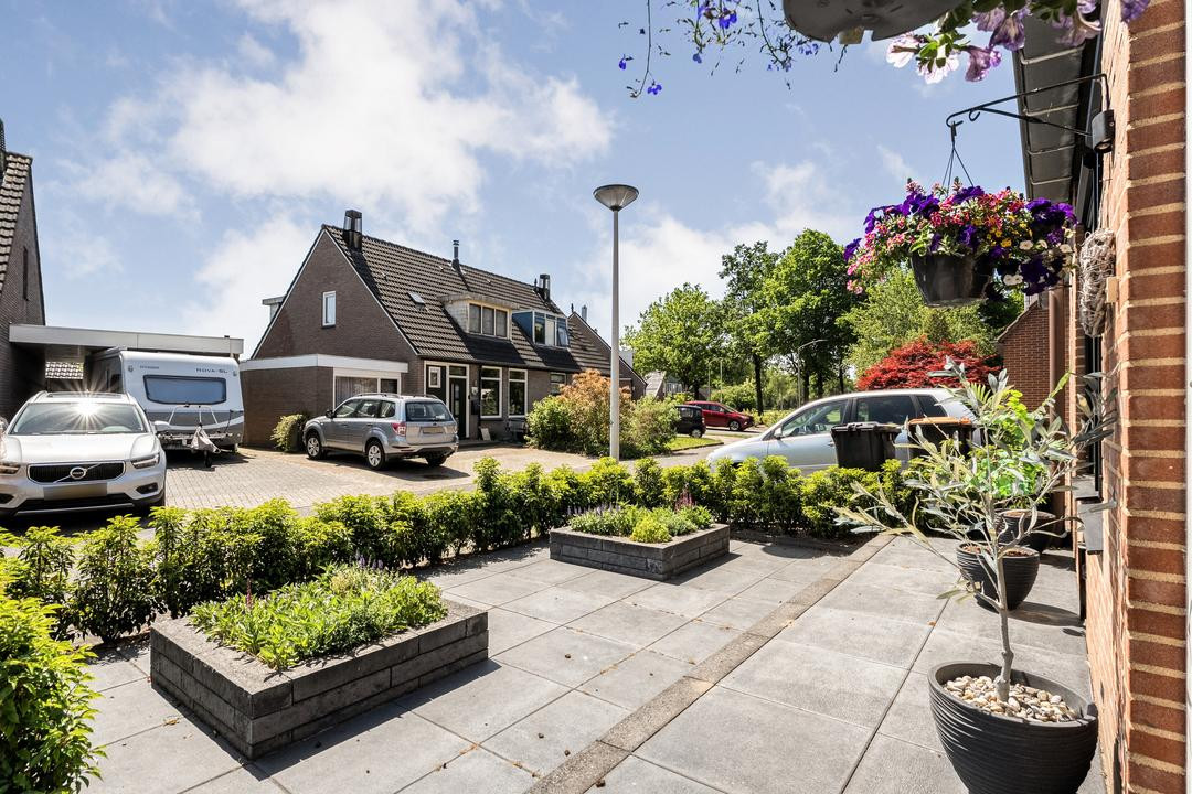Twee-onder-één-kap te koop: Koorncamp 7, Vledder