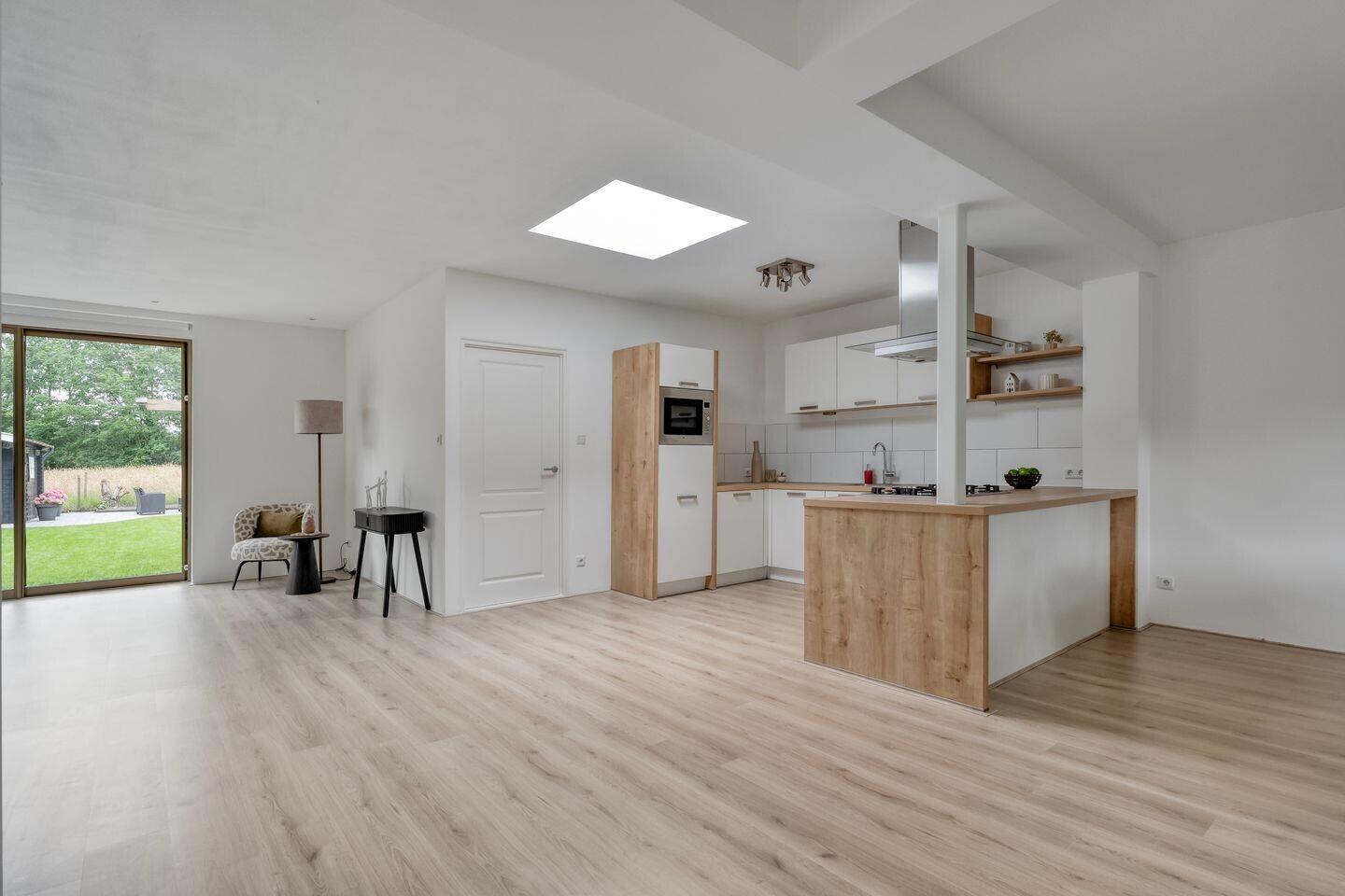 Twee-onder-één-kap te koop: Linthorst Homanstraat 48, Wilhelminaoord