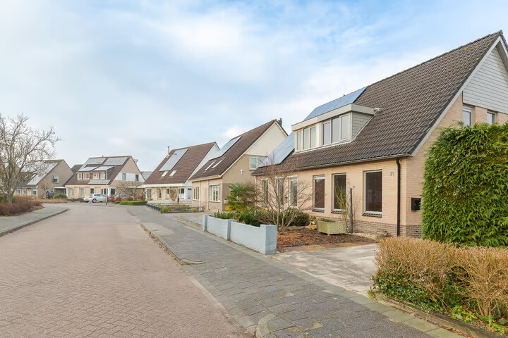 Twee-onder-één-kap te koop: De Kwekerije 41, Noordwolde