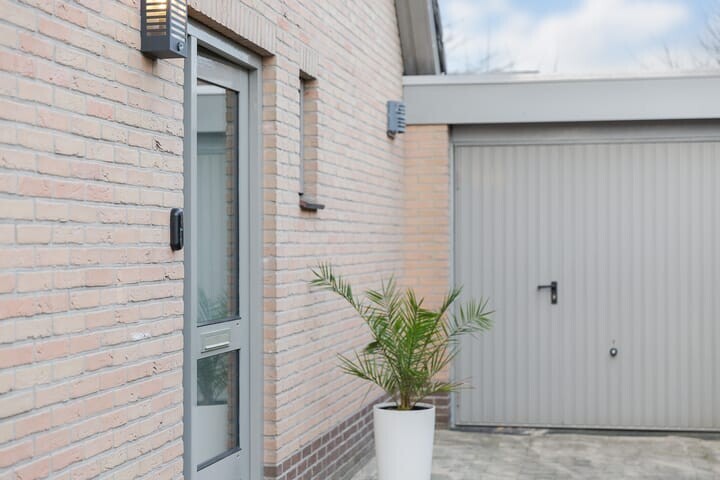 Twee-onder-één-kap te koop: De Kwekerije 41, Noordwolde