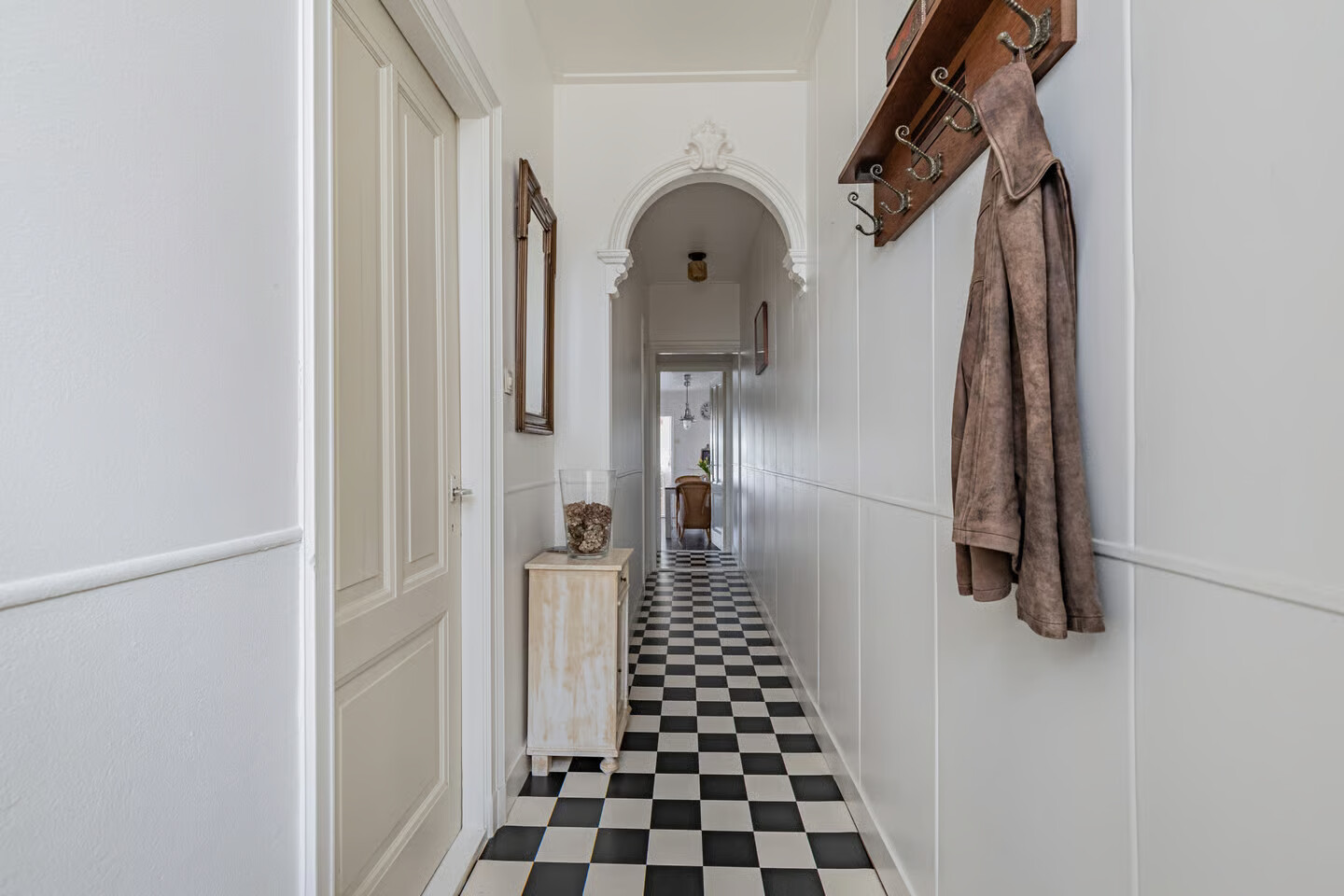 Vrijstaande woning te koop: Stationsweg 11, Gorredijk