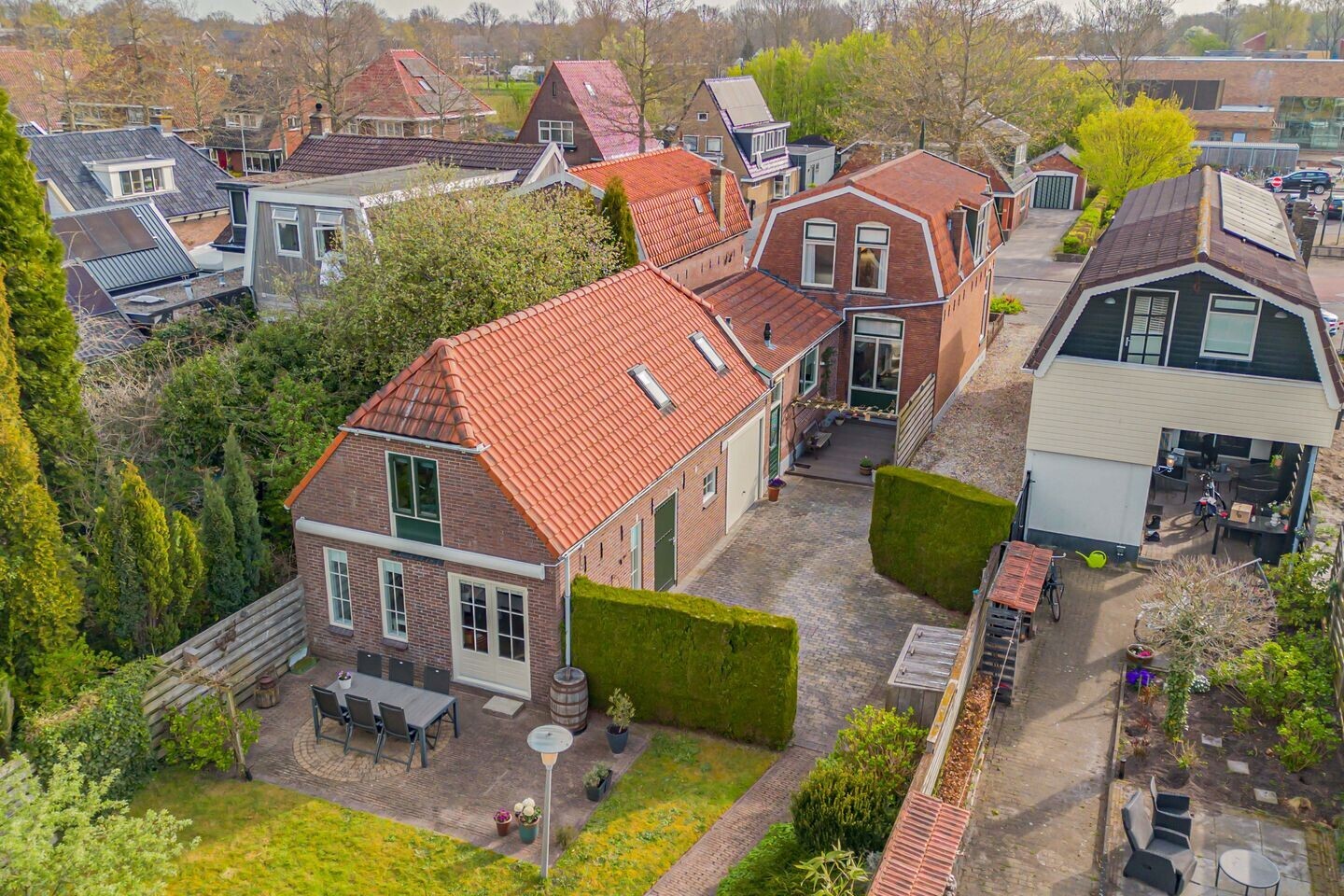 Vrijstaande woning te koop: Stationsweg 11, Gorredijk