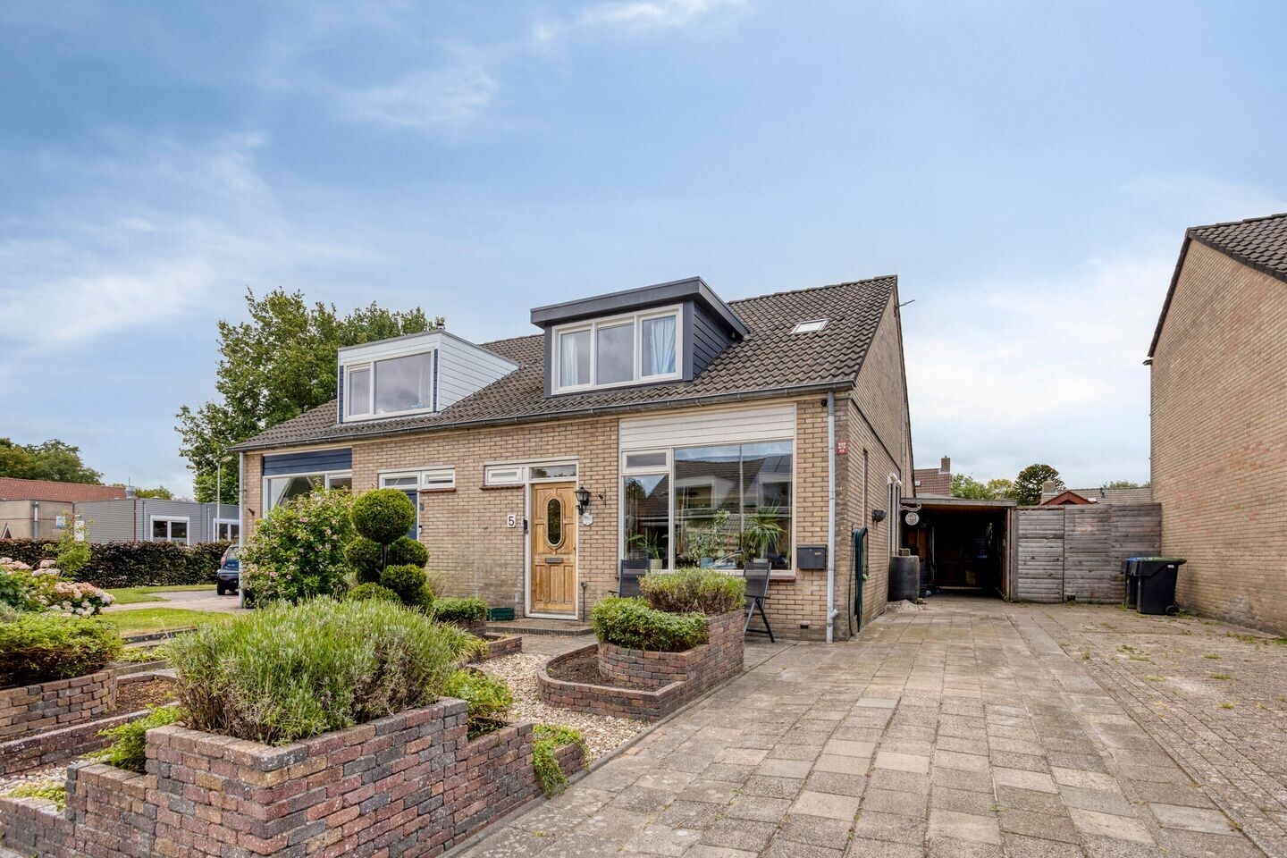 Twee-onder-één-kap te koop: De Finne 5, Langezwaag