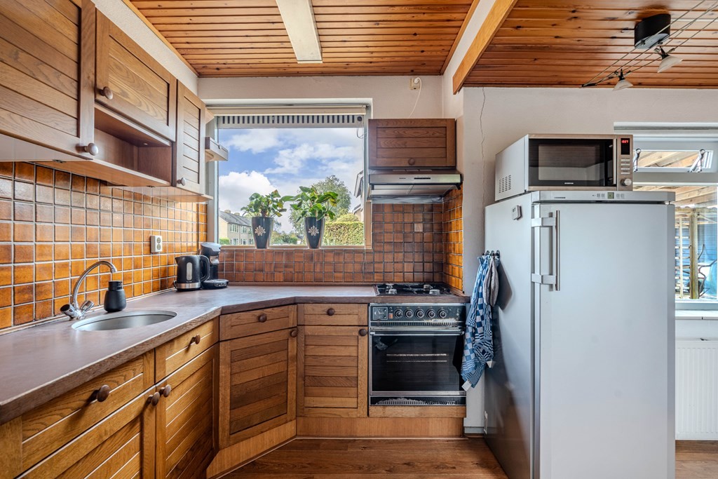 Vrijstaande woning te koop: Van der Veldestrjitte 6, Tijnje