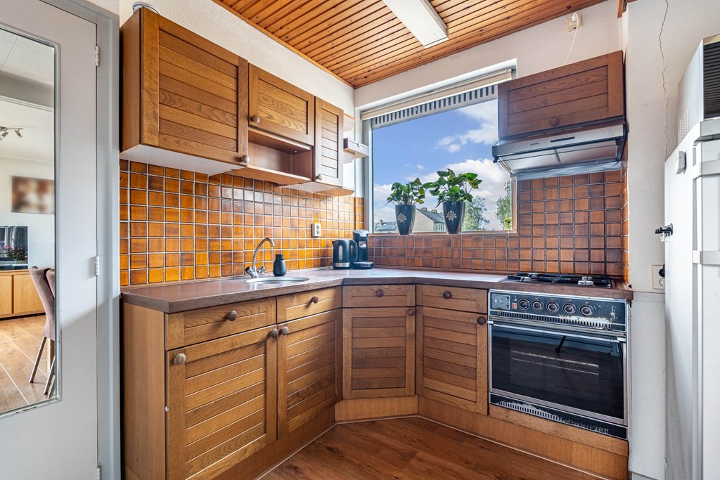 Vrijstaande woning te koop: Van der Veldestrjitte 6, Tijnje