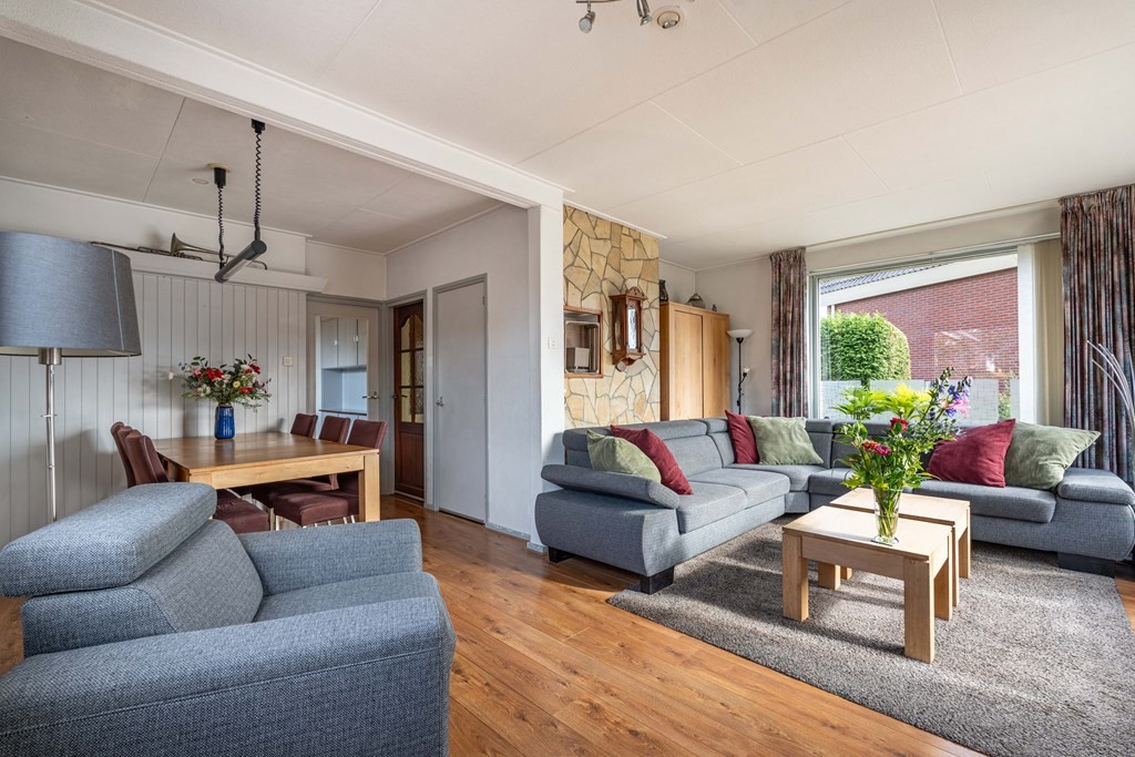 Vrijstaande woning te koop: Van der Veldestrjitte 6, Tijnje