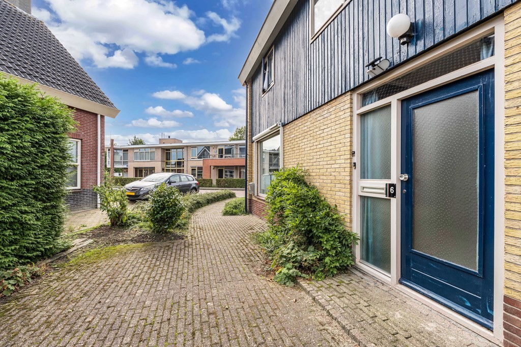 Vrijstaande woning te koop: Van der Veldestrjitte 6, Tijnje