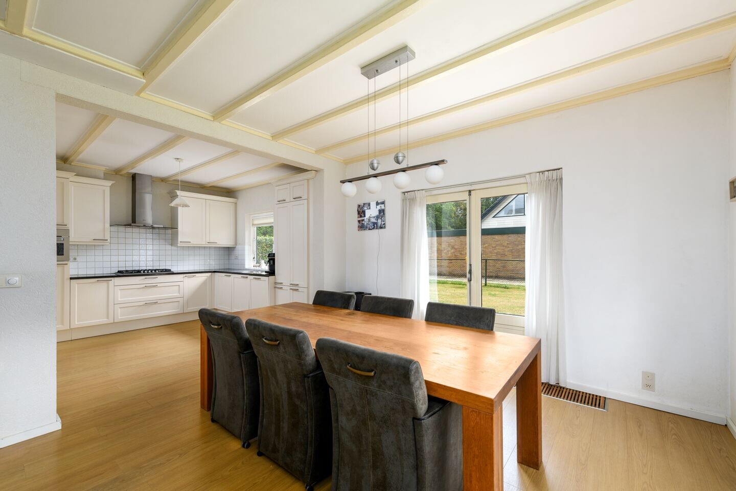 Vrijstaande woning te koop: Pastorielaan 1, Nieuwehorne