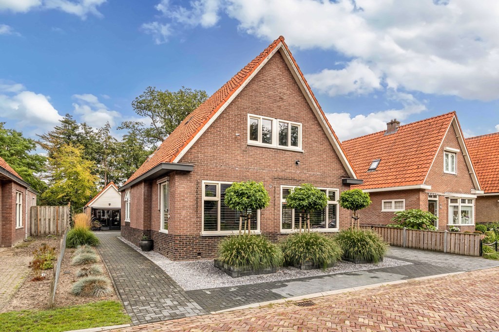 Vrijstaande woning te koop: Molenhoek 26, Oldeberkoop