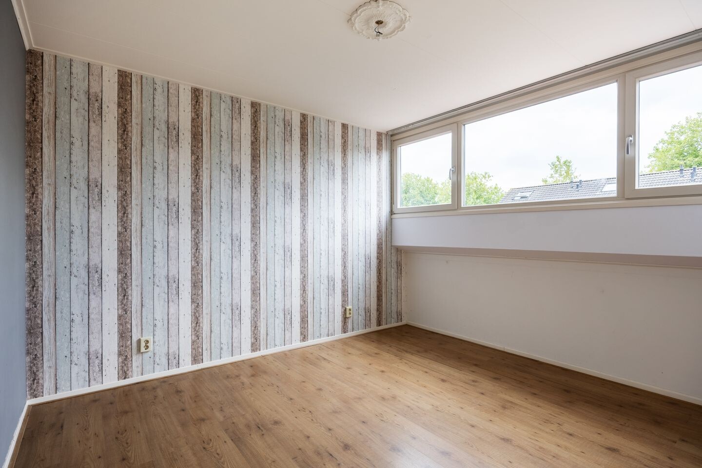 Tussenwoning te koop: Dorprichterstraat 23, Oosterwolde