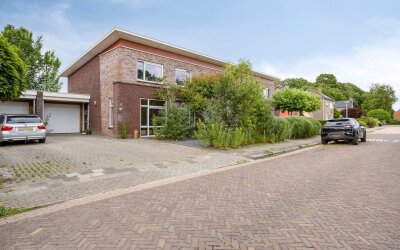 Tussen de H. 15