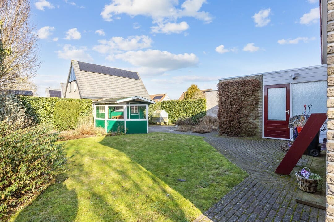 Twee-onder-één-kap te koop: Loswal 12, Haulerwijk