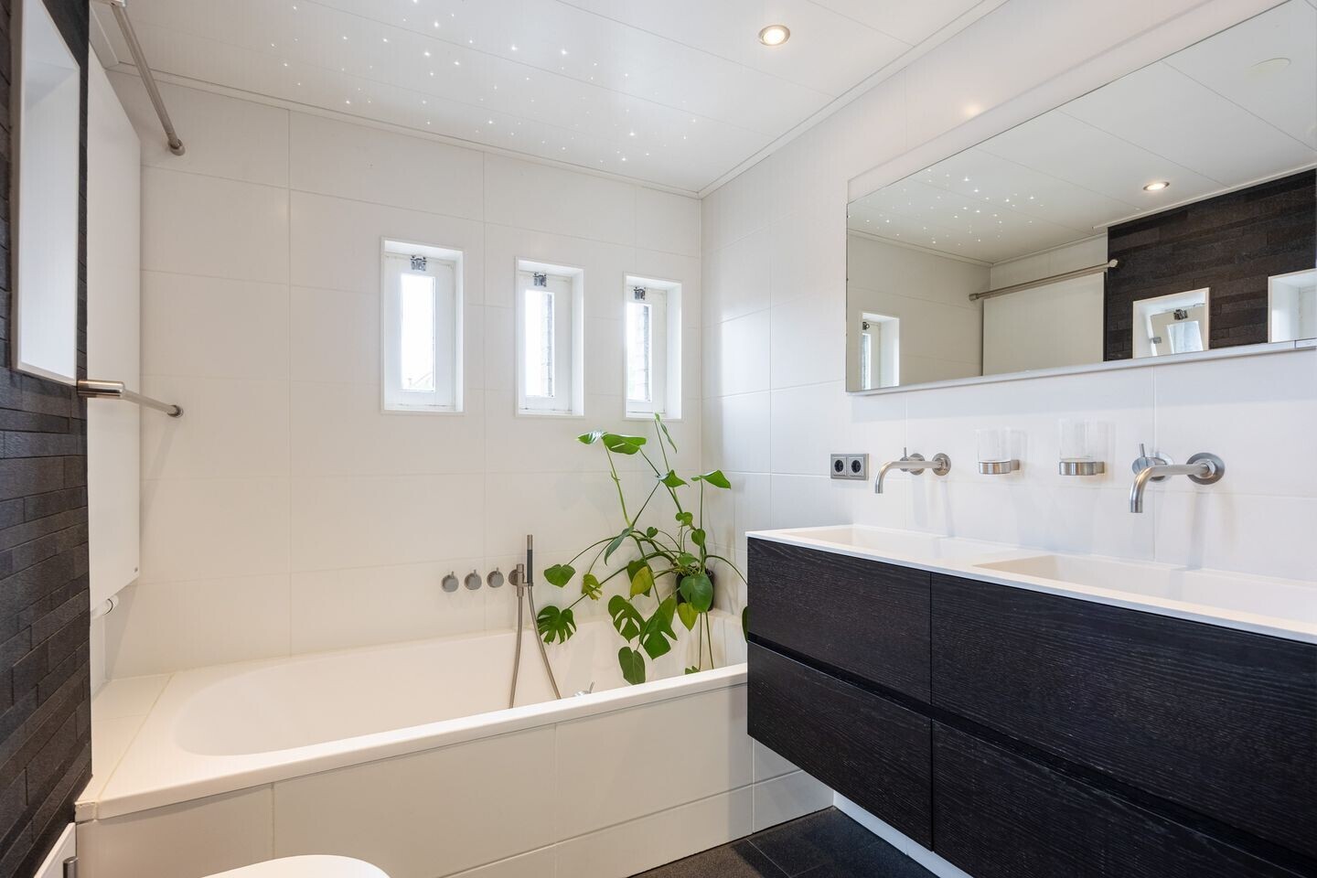 Hoekwoning te koop: Meester van Ekstraat 1, Haulerwijk