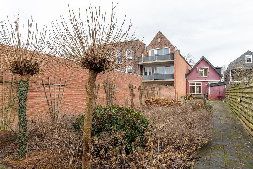 Vrijstaande woning te koop: Herenwal 84, Heerenveen