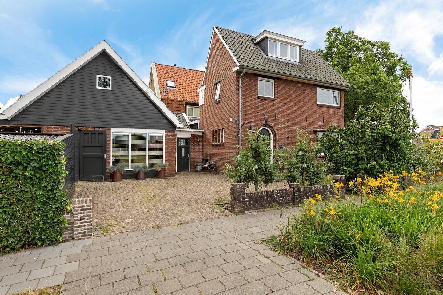Vrijstaande woning te koop: J H Kruisstraat 2, Heerenveen