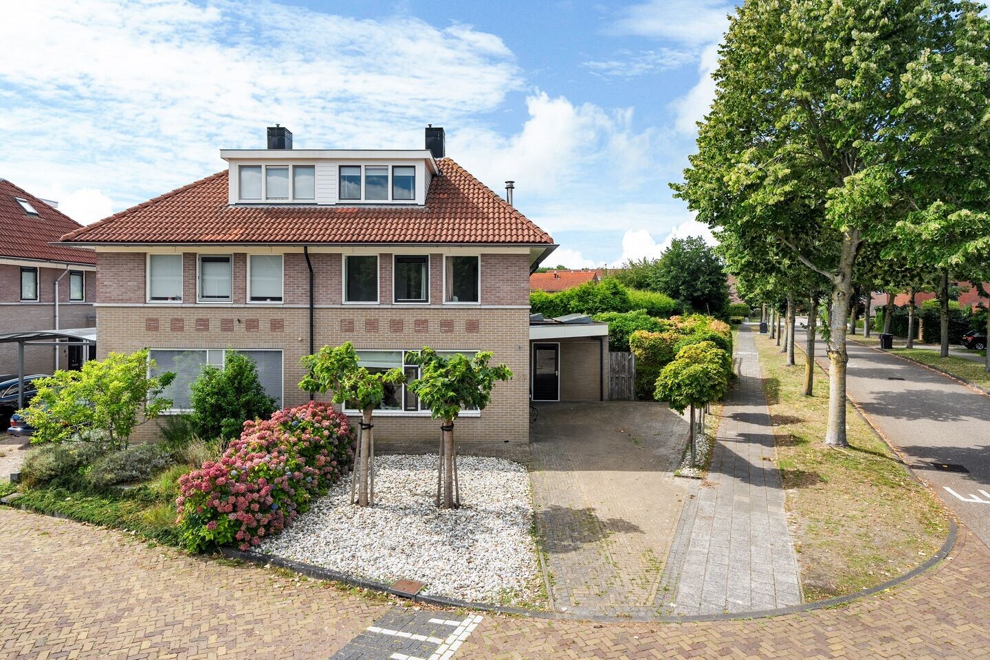 Hoekwoning te koop: Lijsterbeslaan 27, Heerenveen