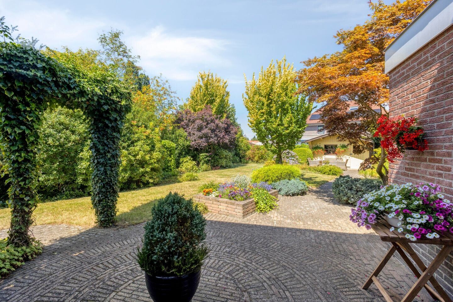 Vrijstaande woning te koop: Beukenlaan 1, Heerenveen