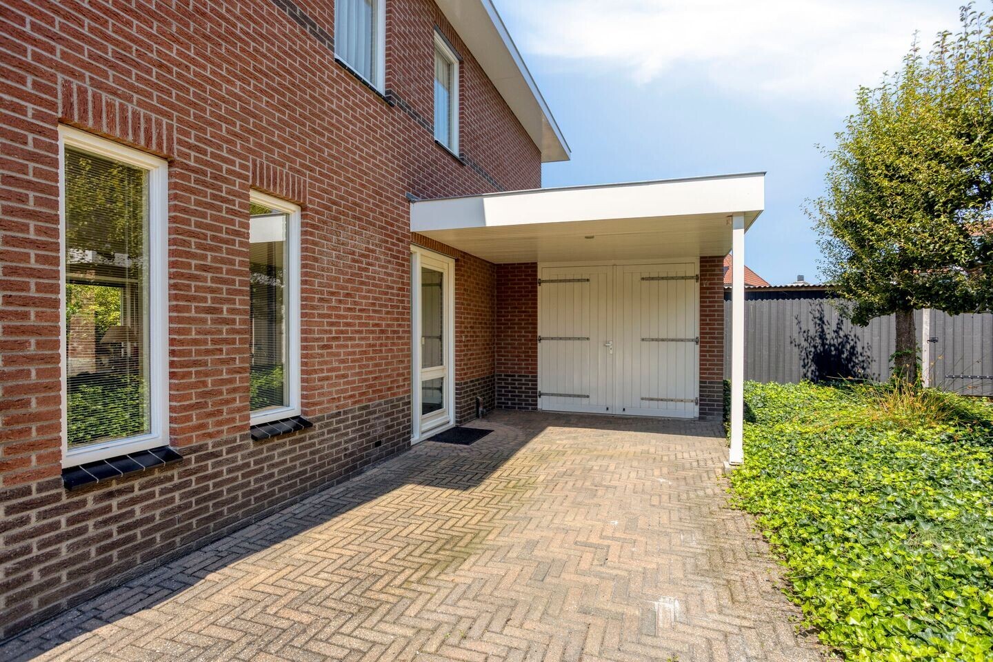 Vrijstaande woning te koop: Beukenlaan 1, Heerenveen