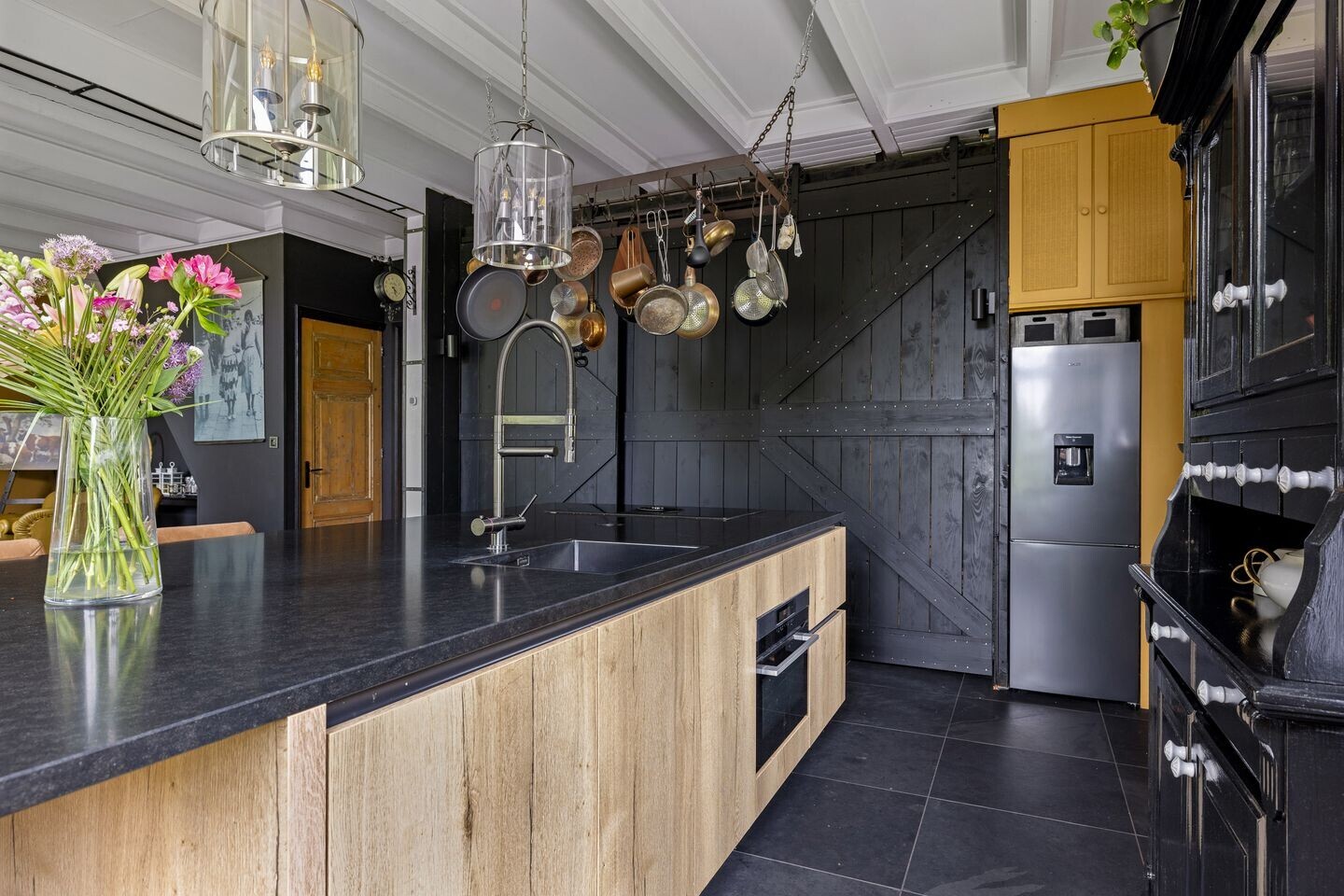 Vrijstaande woning te koop: Leeuwarderstraatweg 146, Heerenveen