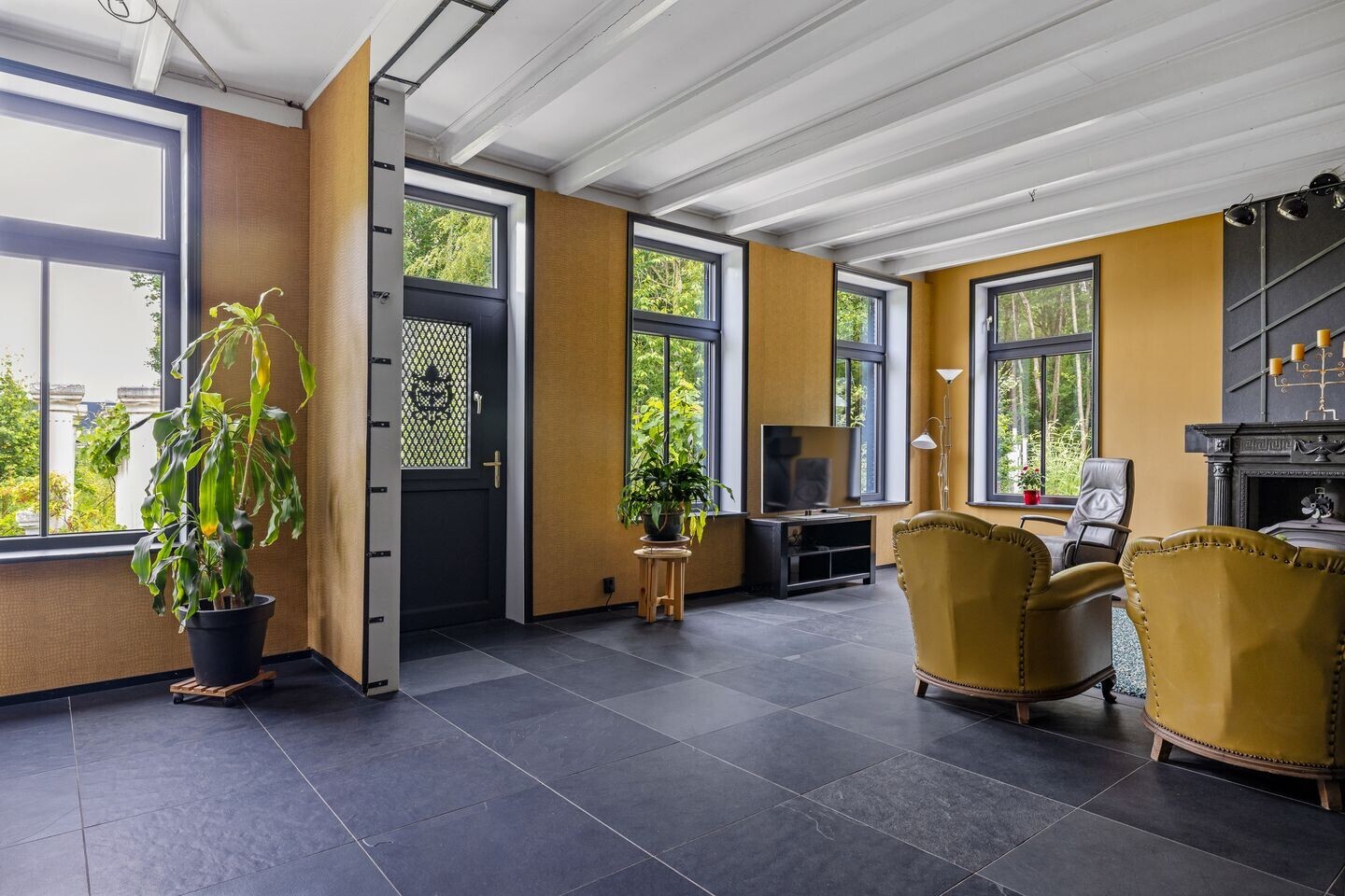 Vrijstaande woning te koop: Leeuwarderstraatweg 146, Heerenveen