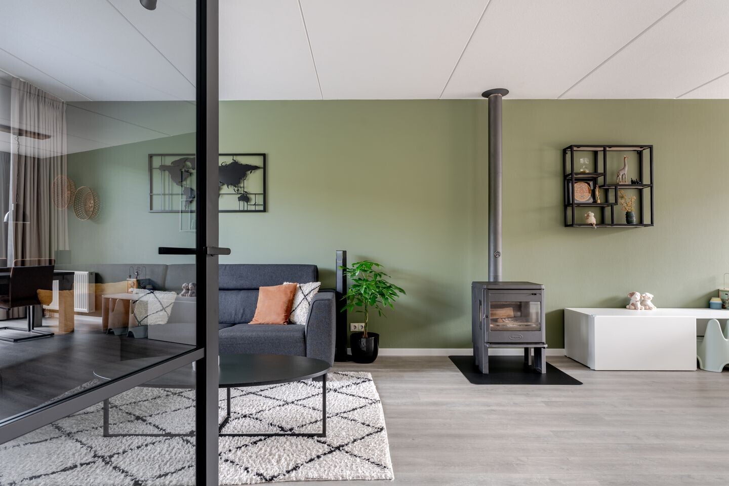 Tussenwoning te koop: Amelandlaan 102, Heerenveen