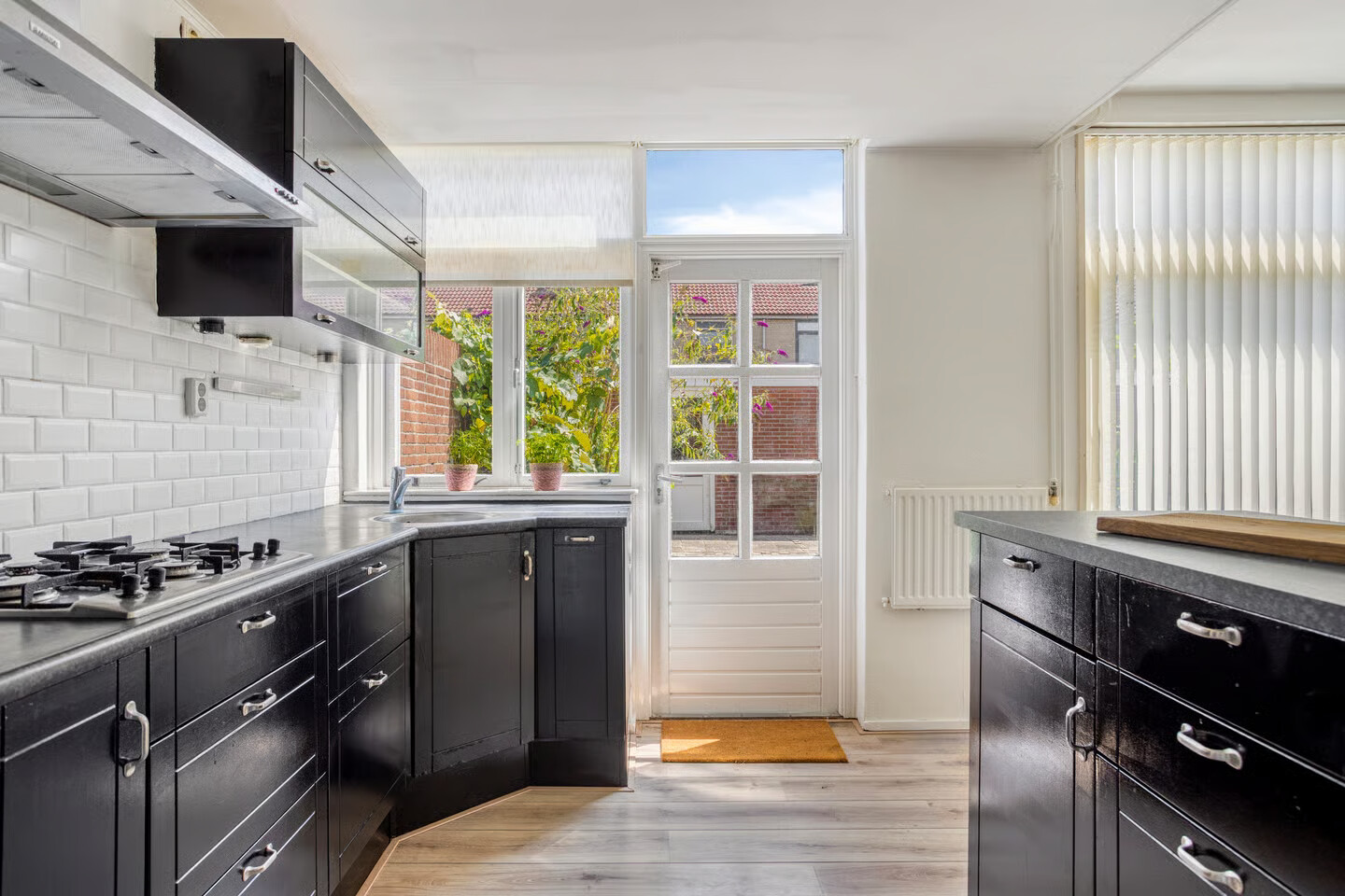 Tussenwoning te koop: Scholeksterstraat 112, Heerenveen