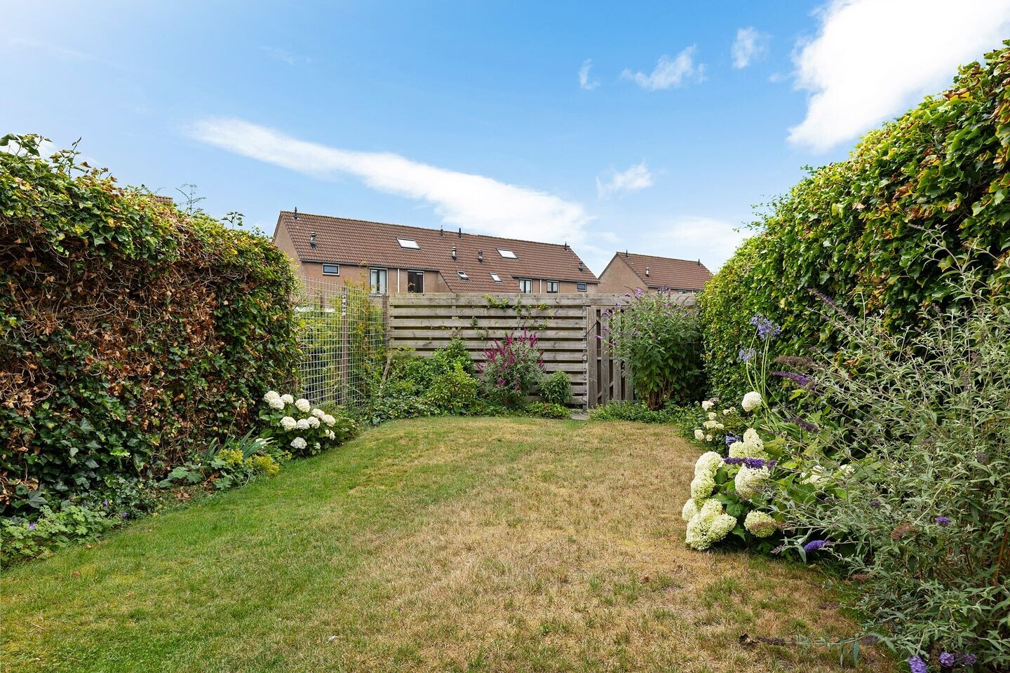 Tussenwoning te koop: Barten 60, Heerenveen