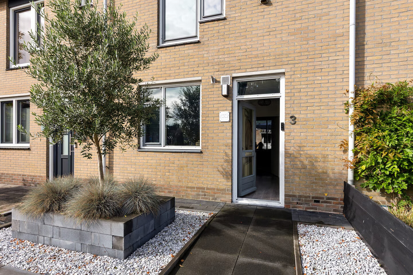 Tussenwoning te koop: Barten 3, Heerenveen