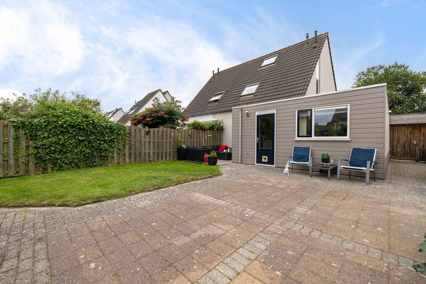 Twee-onder-één-kap te koop: it Helmhout 16, Heerenveen