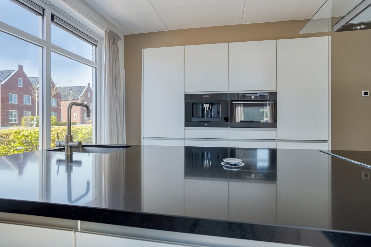 Hoekwoning te koop: Stadhouderlaan 49, Heerenveen