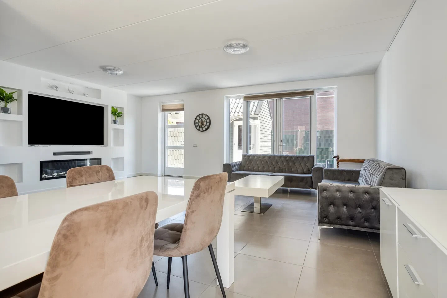 Hoekwoning te koop: Stadhouderlaan 49, Heerenveen
