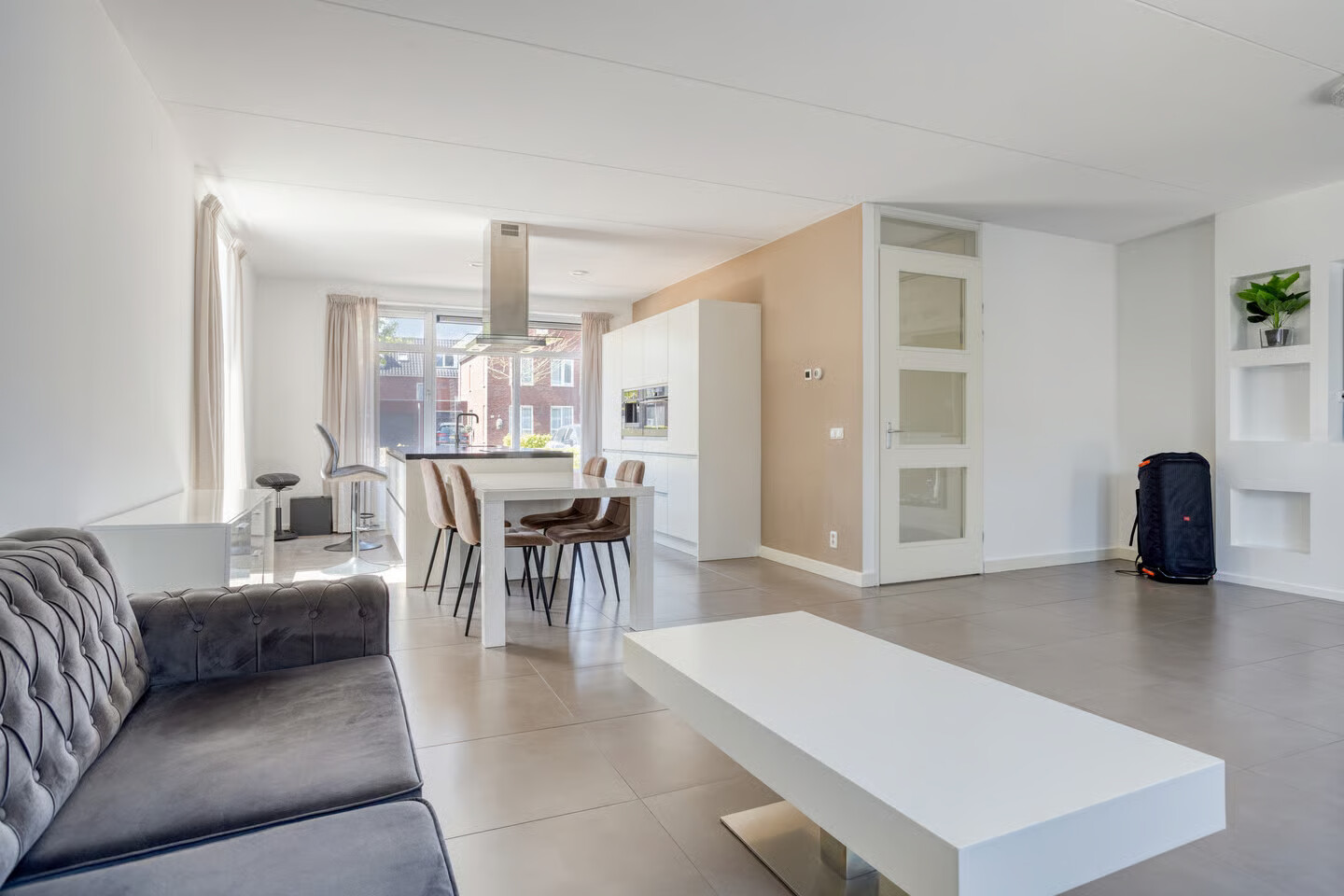 Hoekwoning te koop: Stadhouderlaan 49, Heerenveen