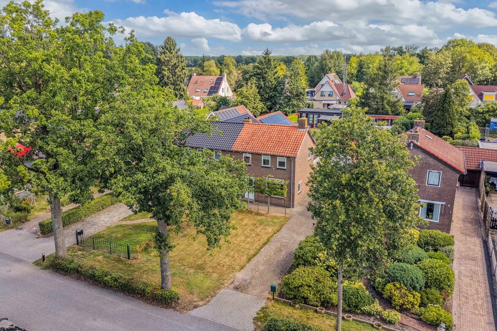 Twee-onder-één-kap te koop: Kerkelaan 8, Katlijk