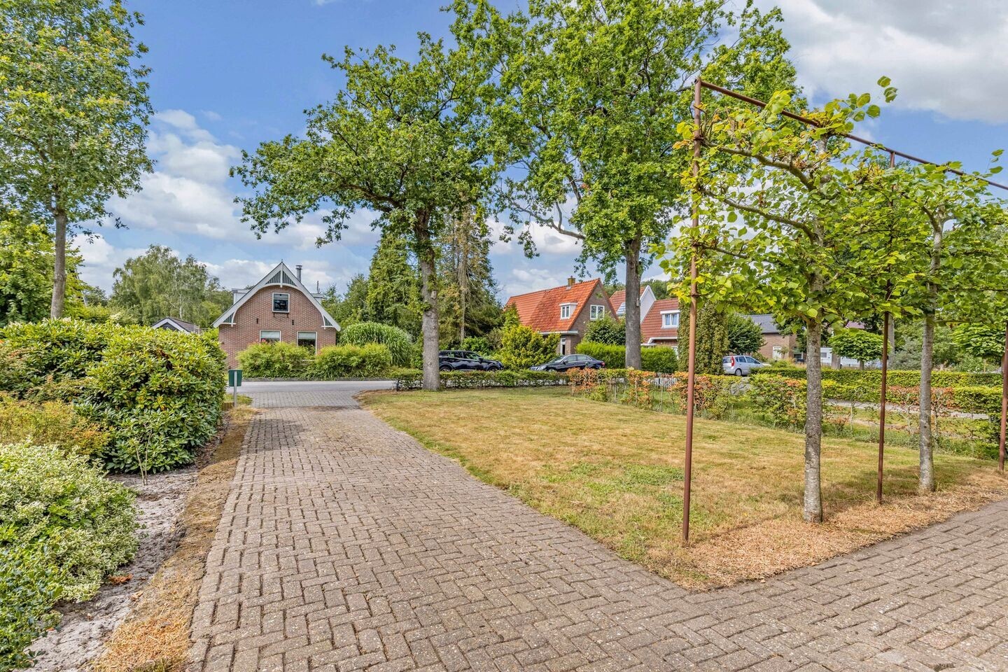Twee-onder-één-kap te koop: Kerkelaan 8, Katlijk