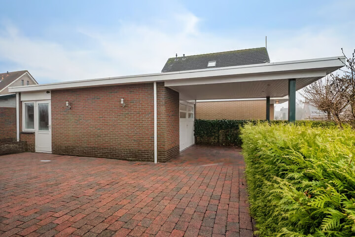 Vrijstaande woning te koop: Houtkampswyk 24, De Knipe