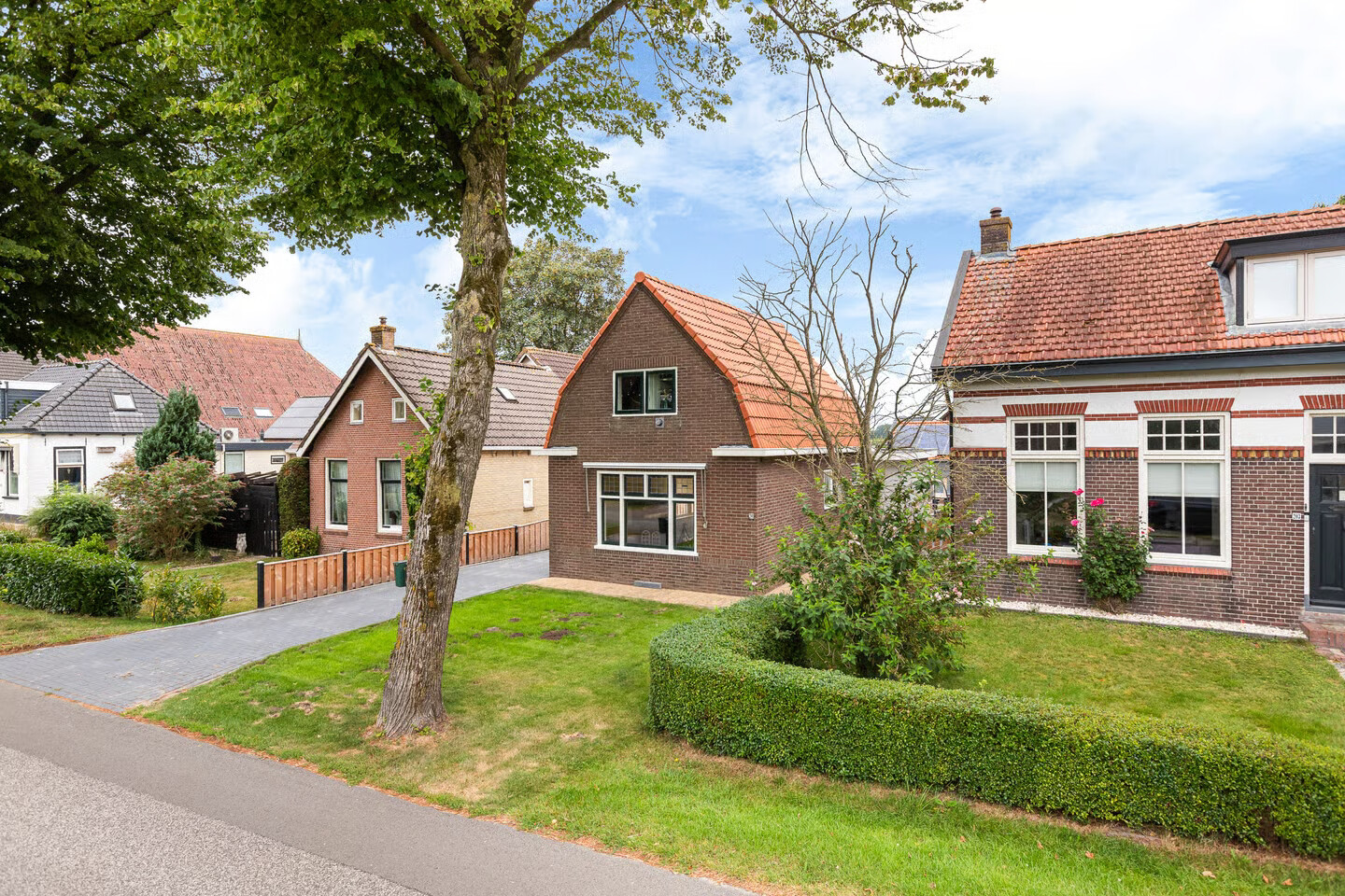 Vrijstaande woning te koop: Aengwirderweg 201, Luinjeberd
