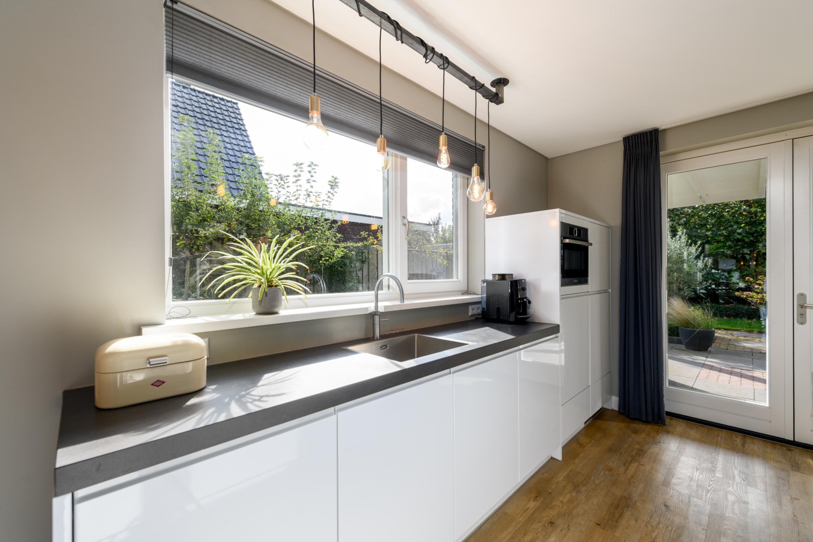 Vrijstaande woning te koop: Koninginnenpage 17, Wolvega