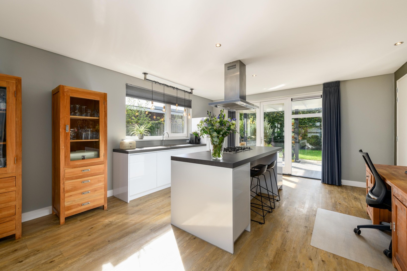 Vrijstaande woning te koop: Koninginnenpage 17, Wolvega
