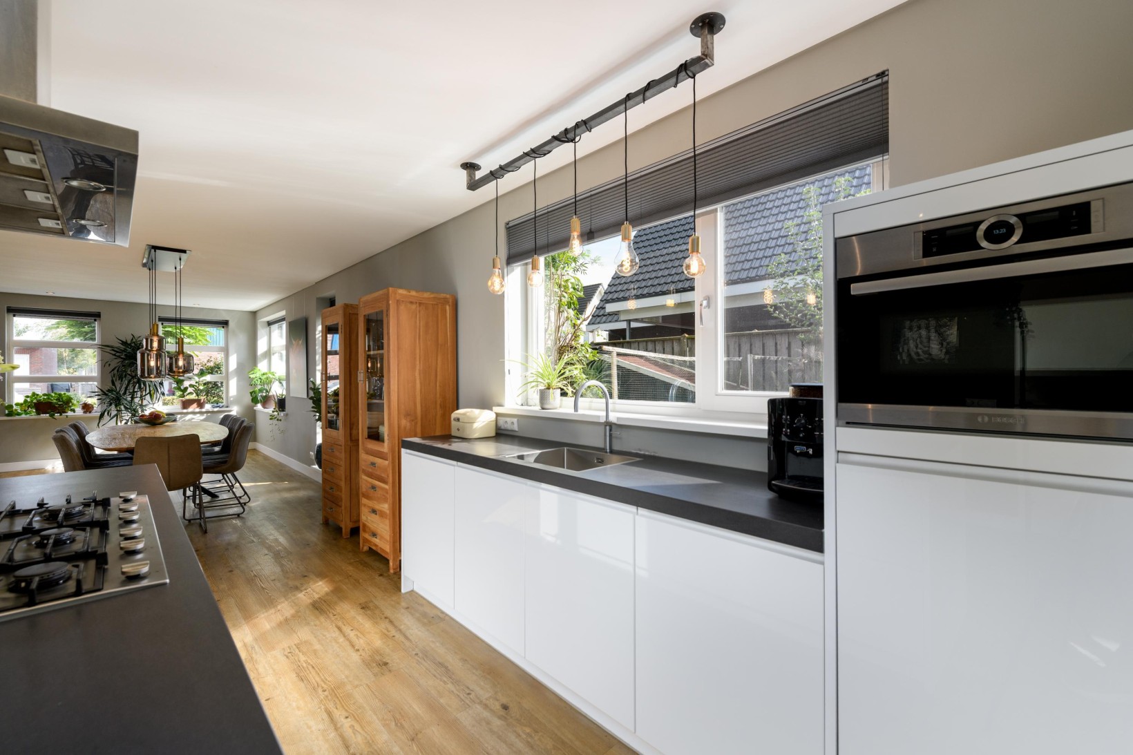 Vrijstaande woning te koop: Koninginnenpage 17, Wolvega