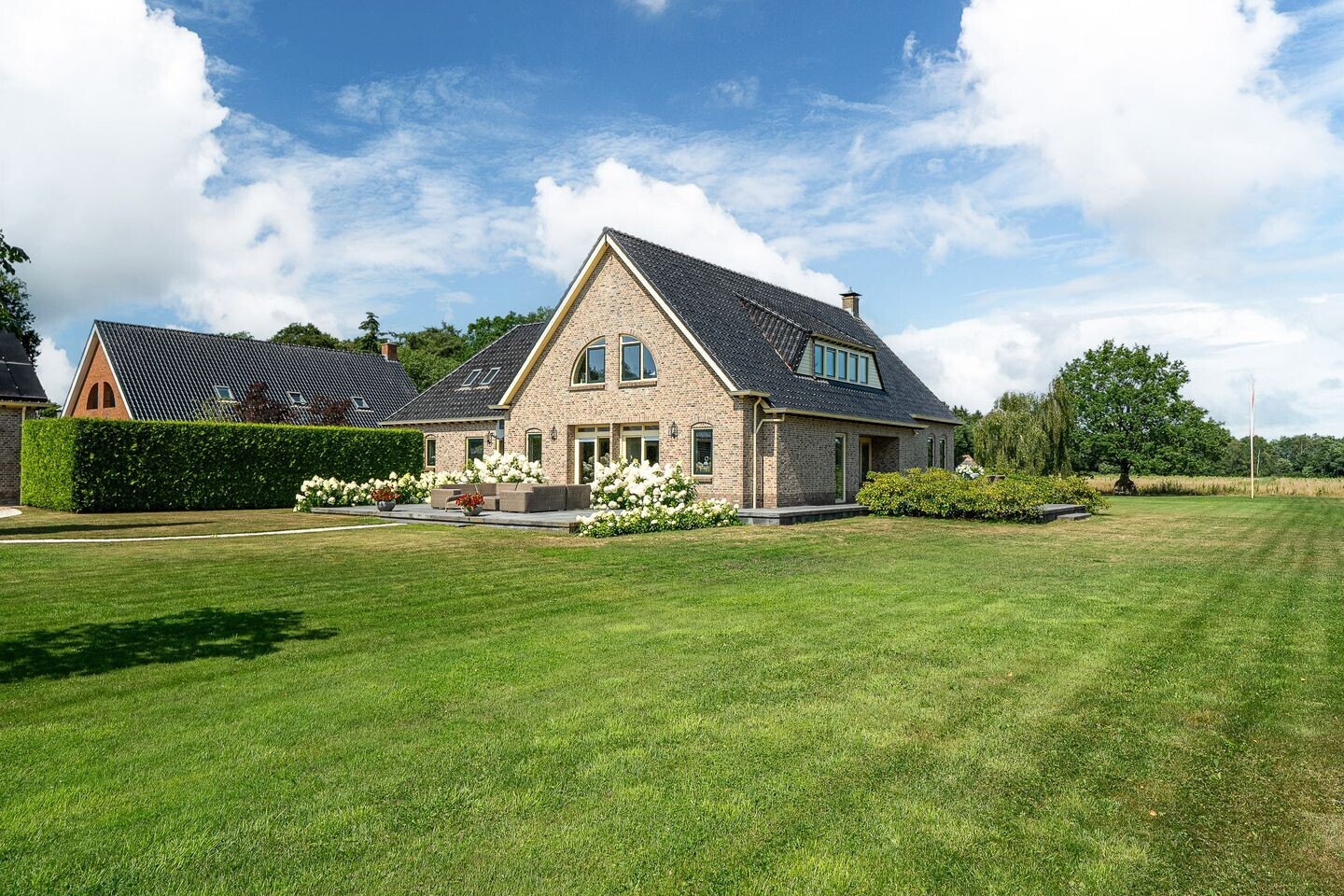 Vrijstaande woning te koop: Binnenweg 10A, Nijeholtpade