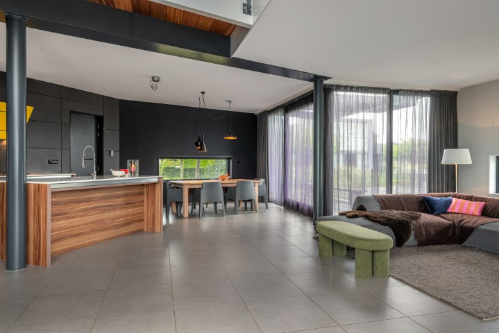 Vrijstaande woning te koop: Oer de Feart 161, Joure